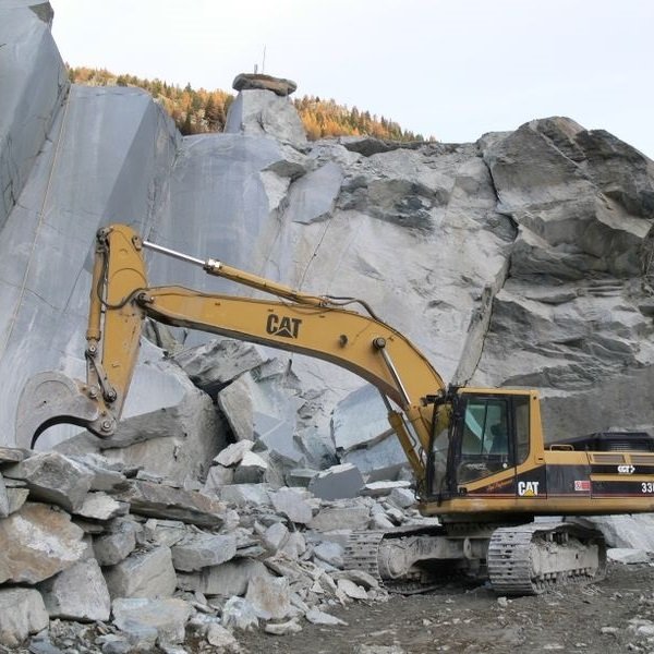 marmi mauri_estrazione serpentino_ cave valmalenco